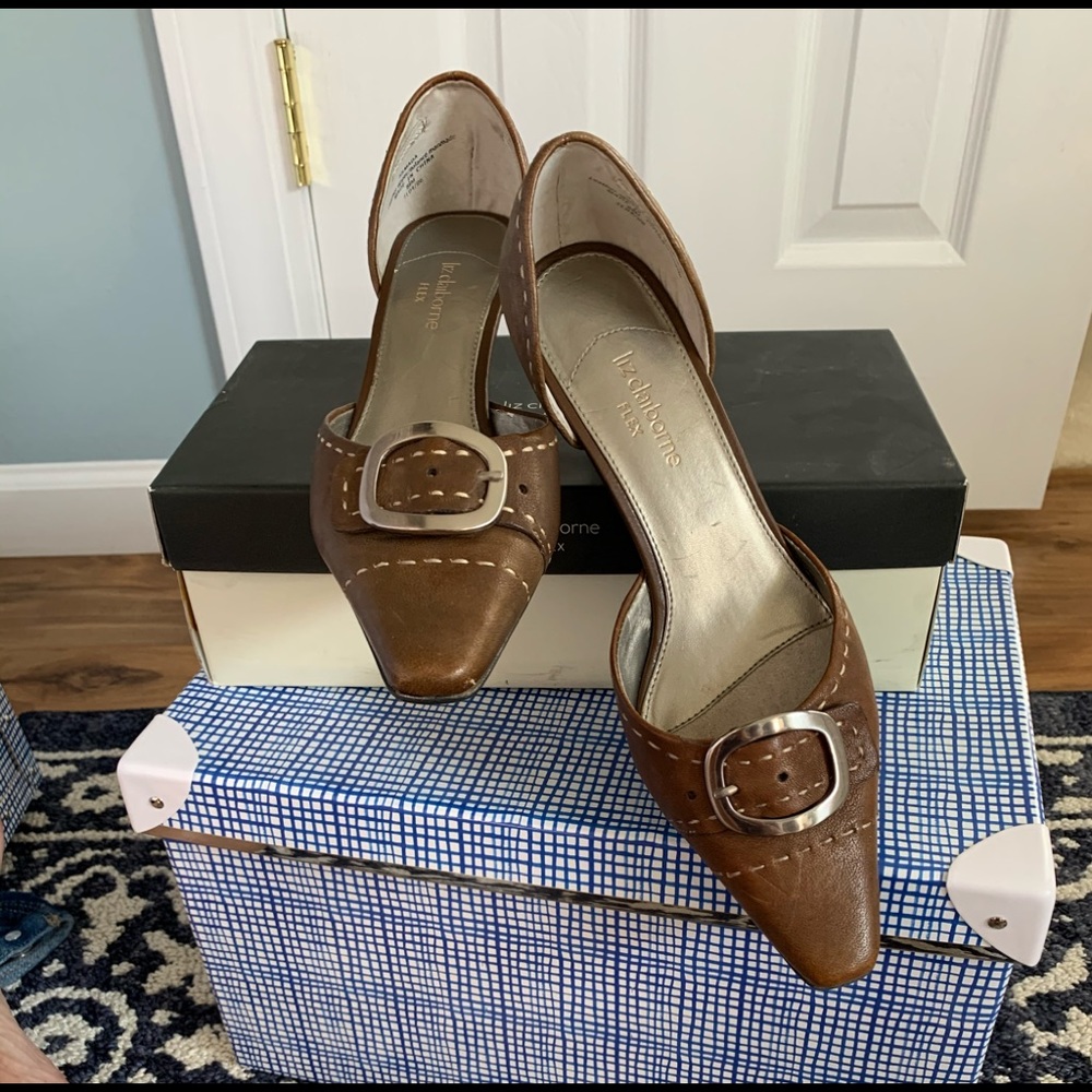 Liz Claiborne Brown pumps